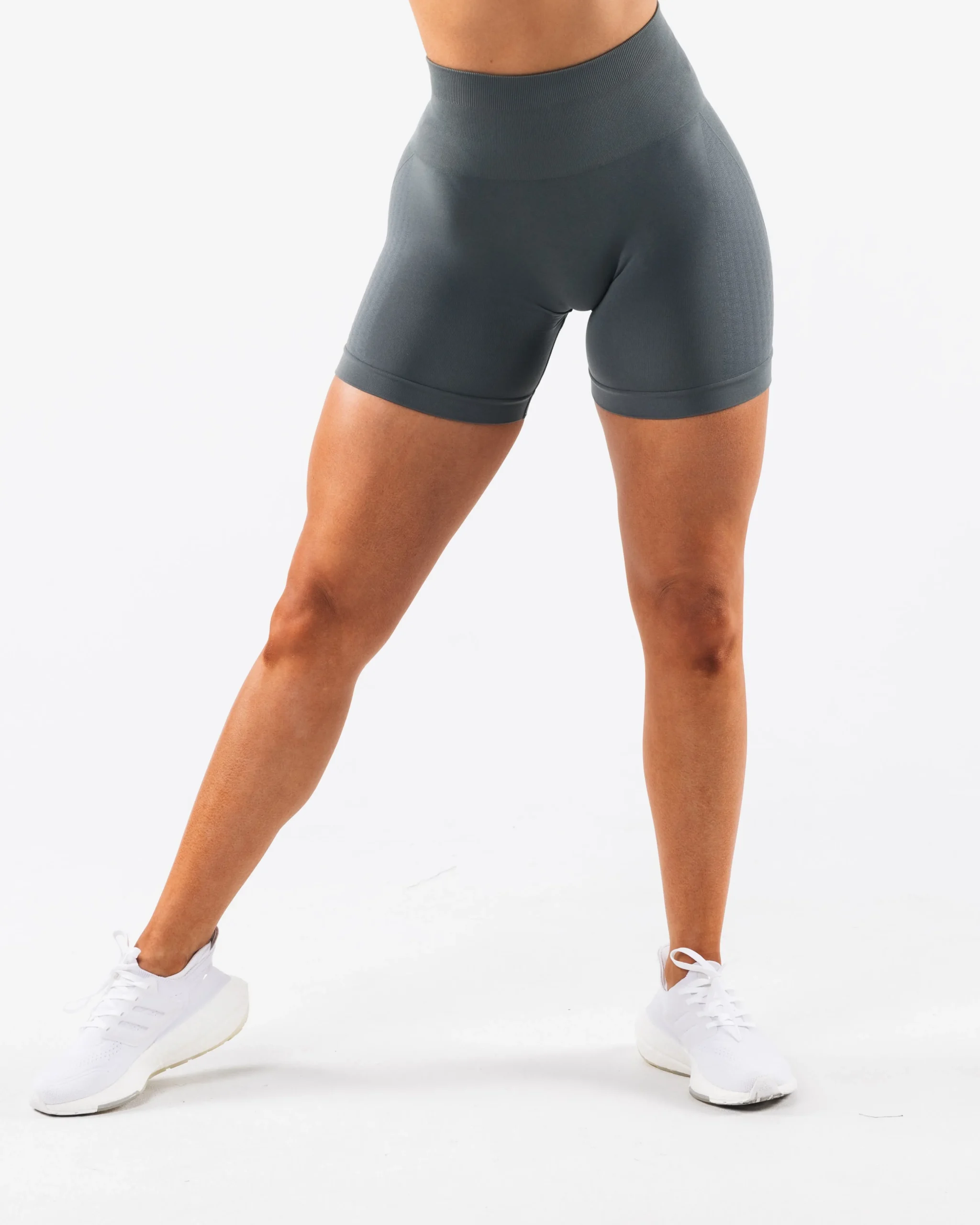 Amplify Contour Short 5"