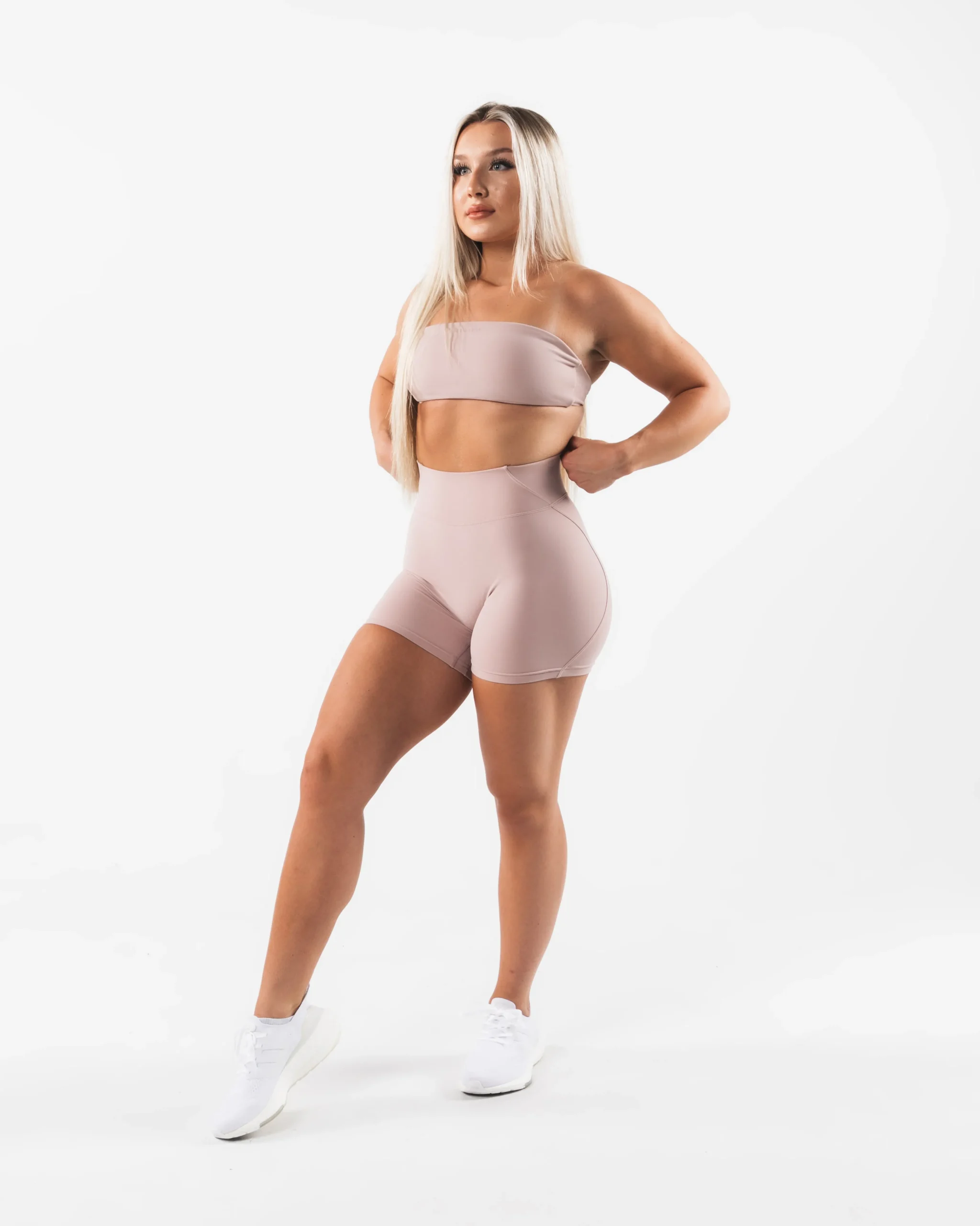 Aura Short 5"