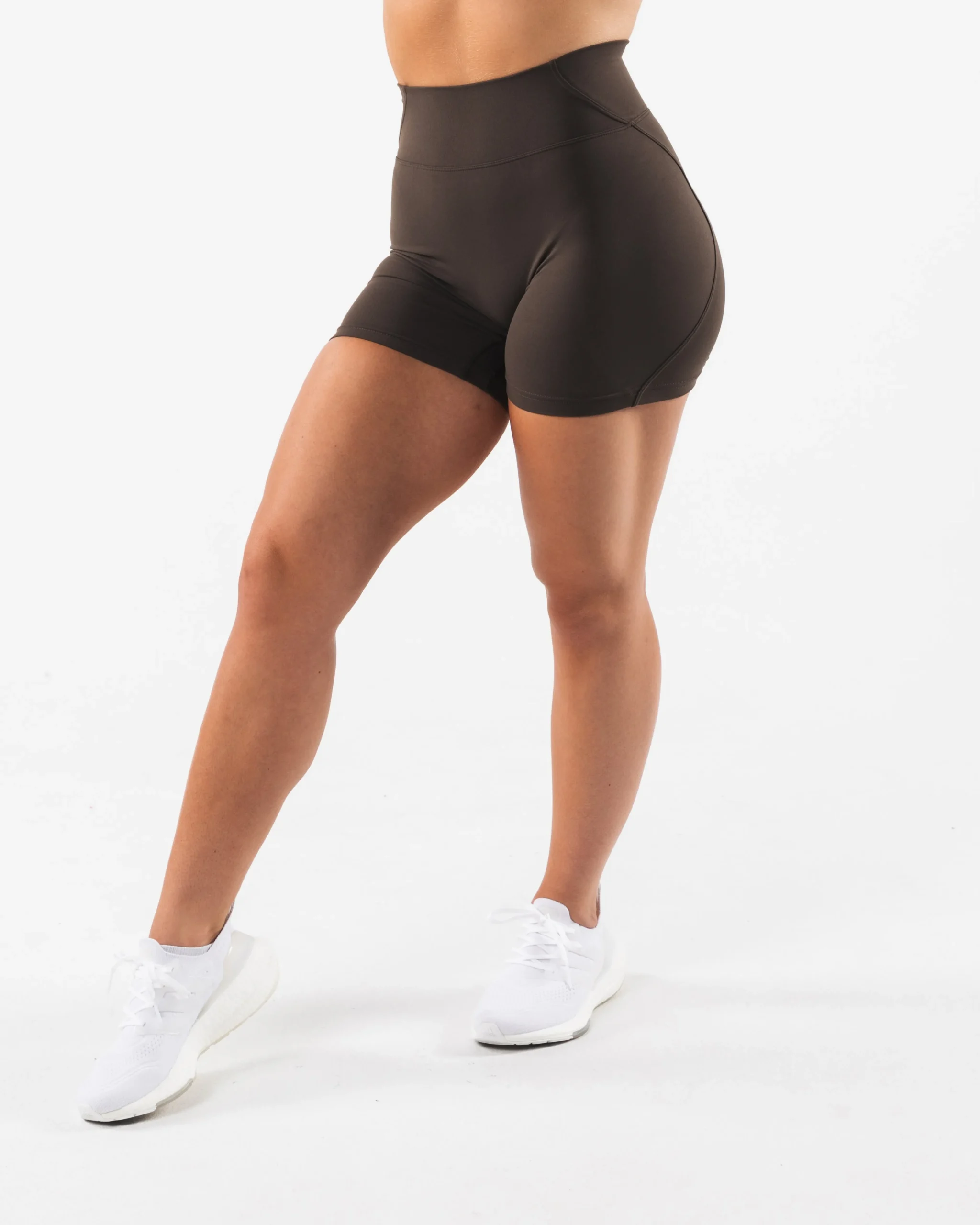 Aura Short 5"