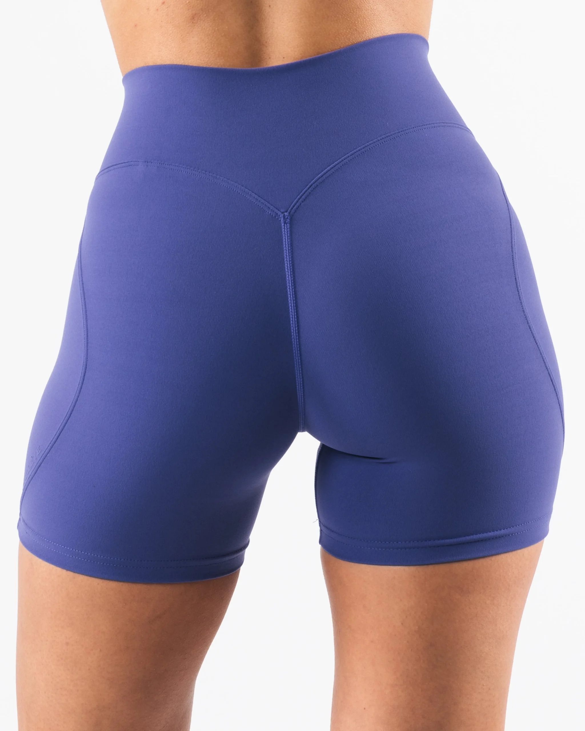 Aura Short 5"