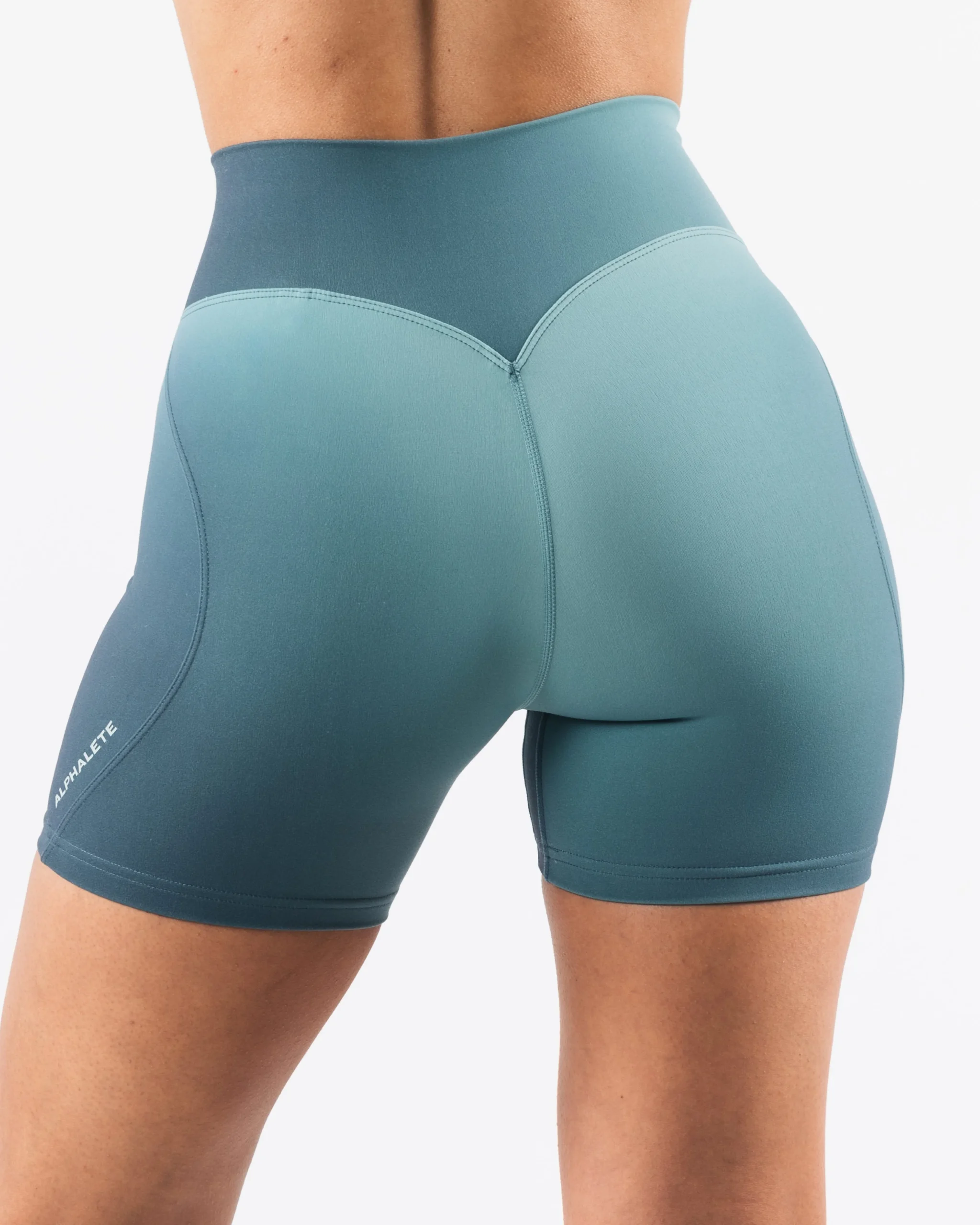 Aura Short 5"
