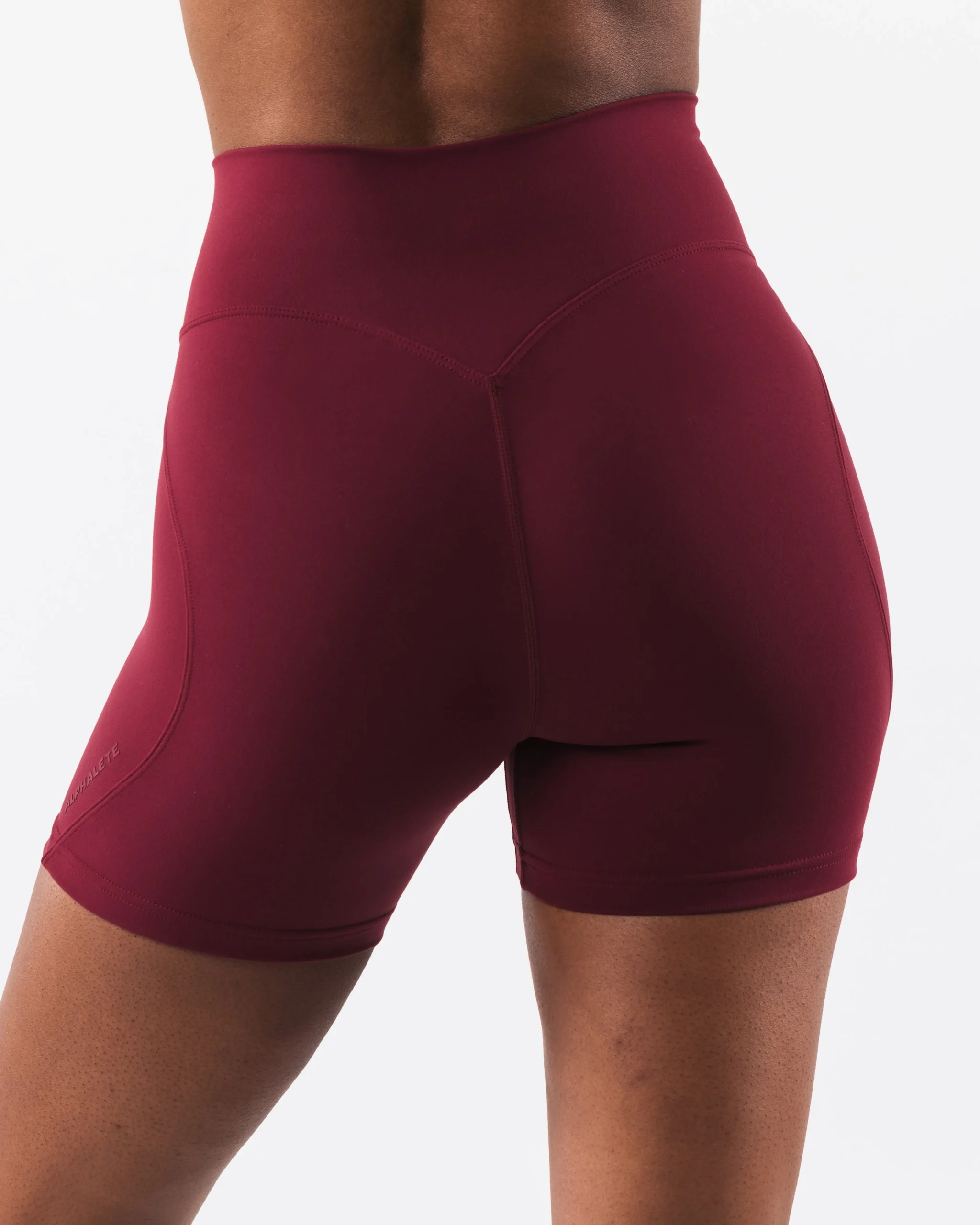 Aura Short 5"