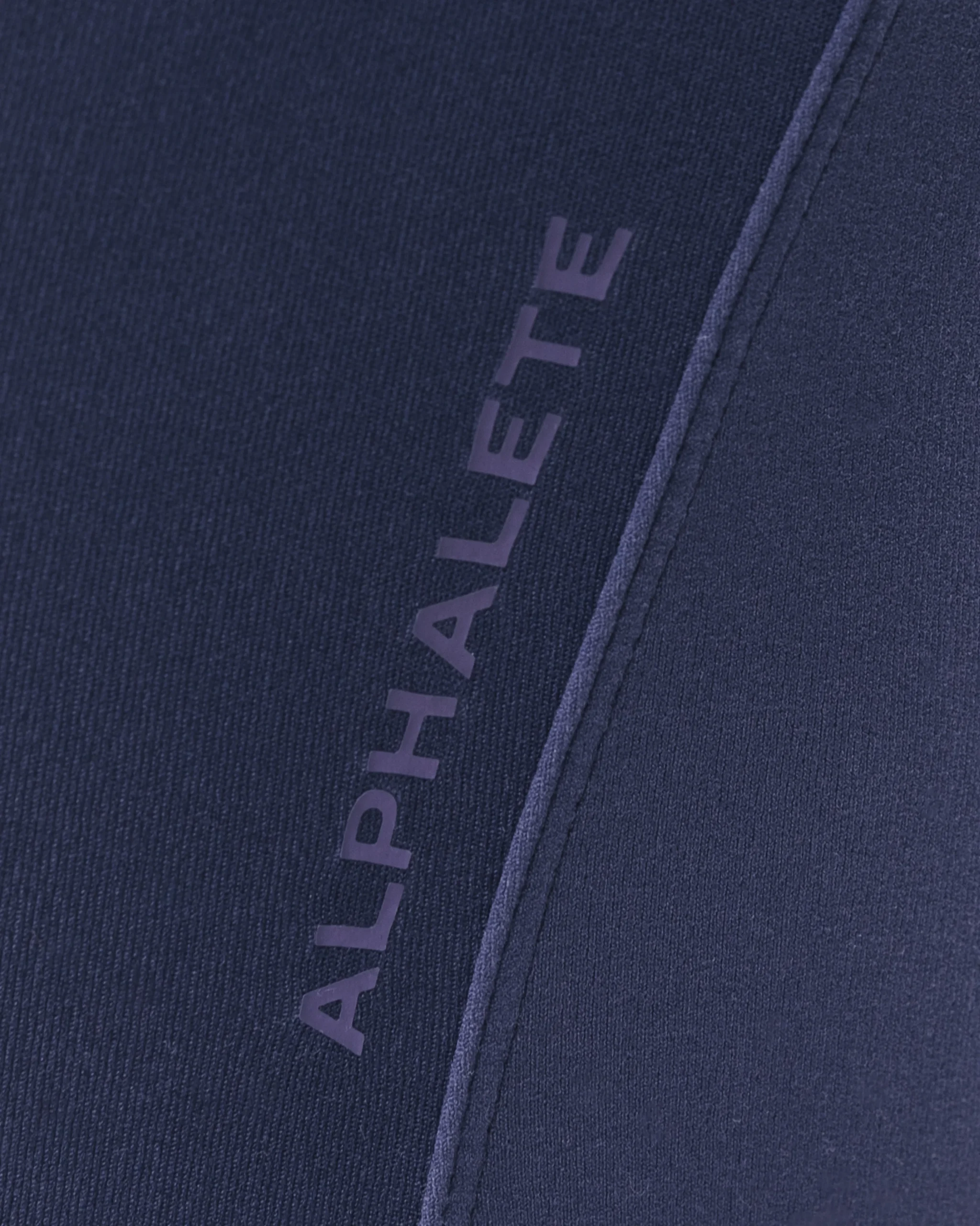 Aura Short 9"