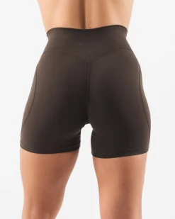 Aura Short 5