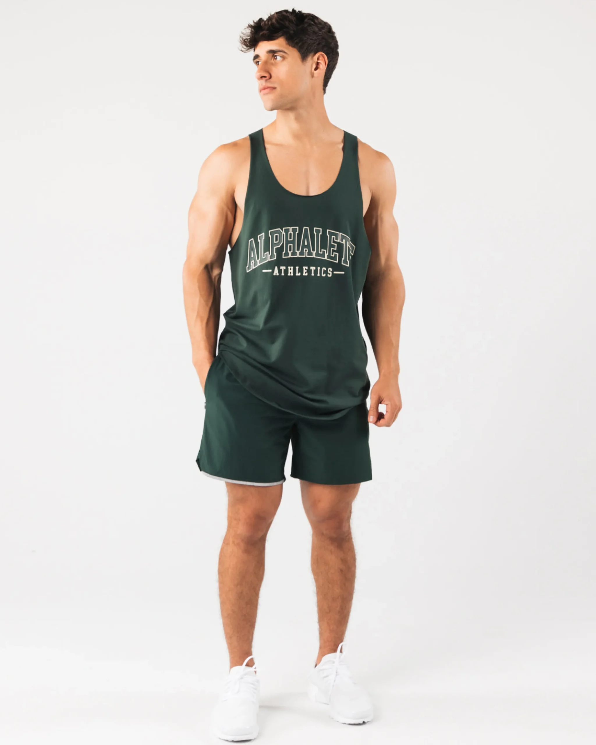 Studio Short 6"