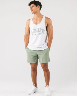 Studio Short 6