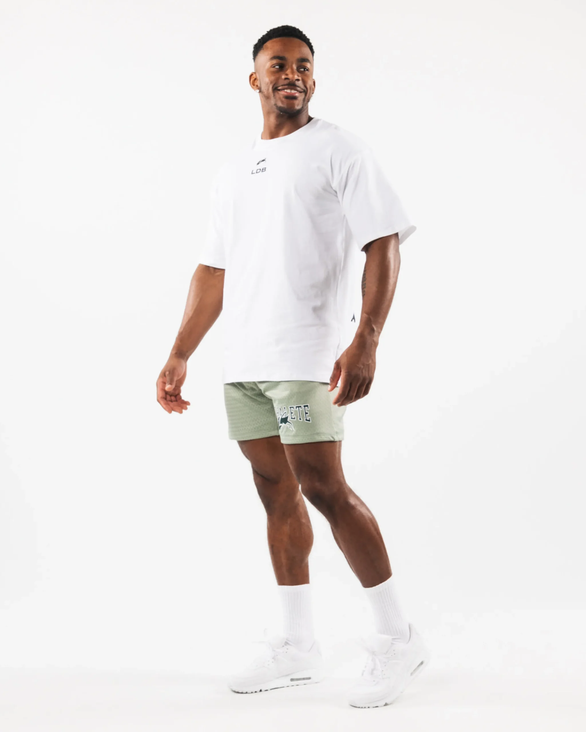 Wolf Head Mesh Short 6"